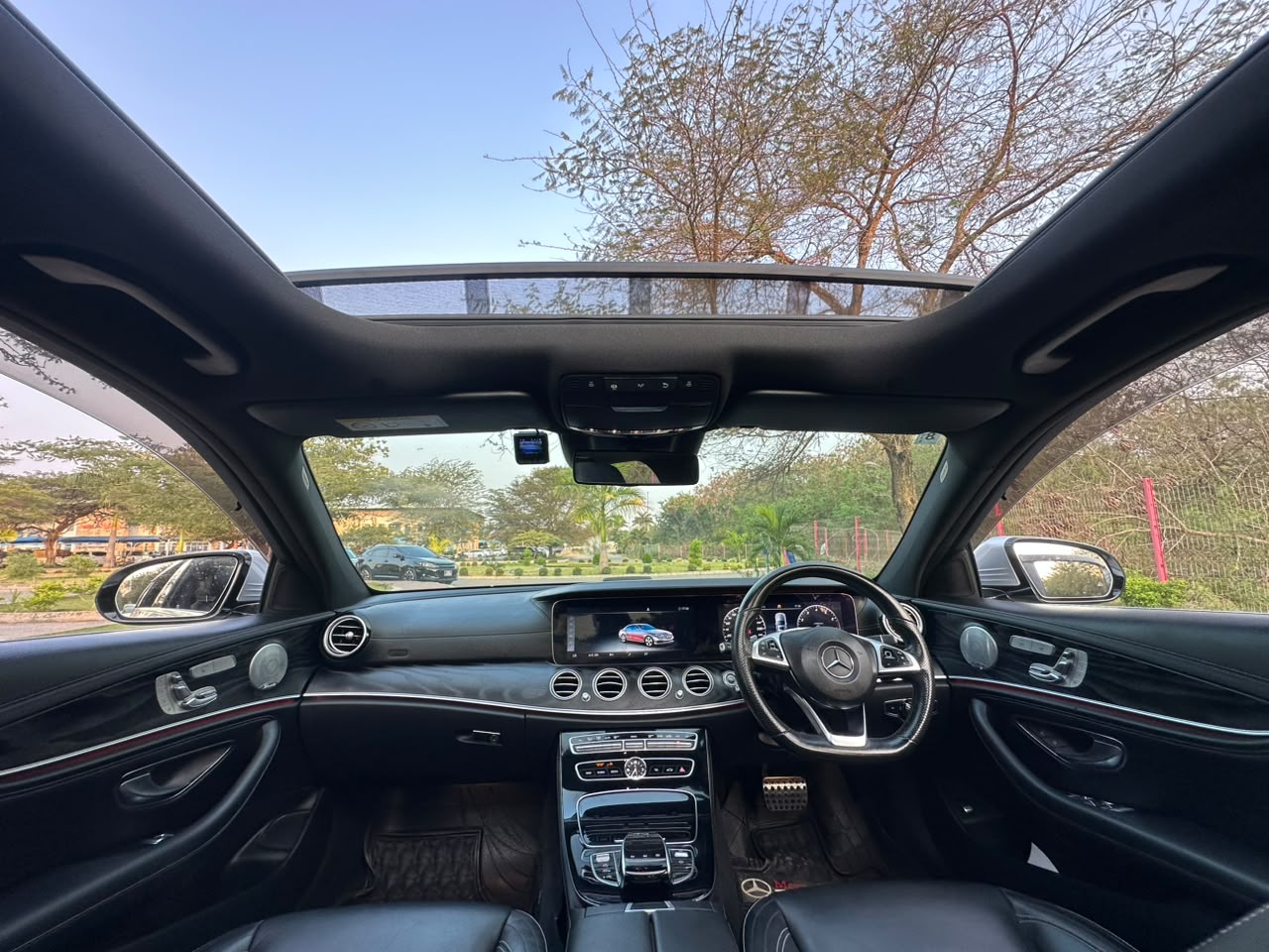 Mercedes-Benz thumbnail 6